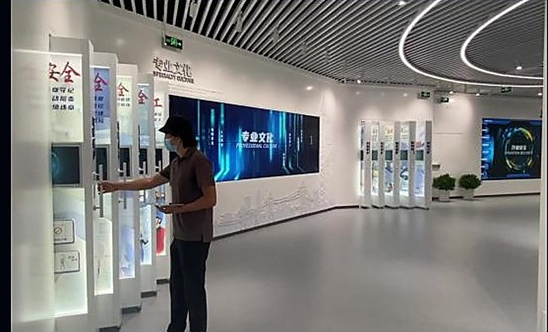互动交互装置系统 - 灯光联动 · 声光电同步响应