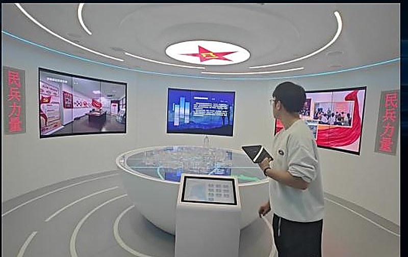 多屏互动展示 - 序厅多屏 · 迎宾信息联动