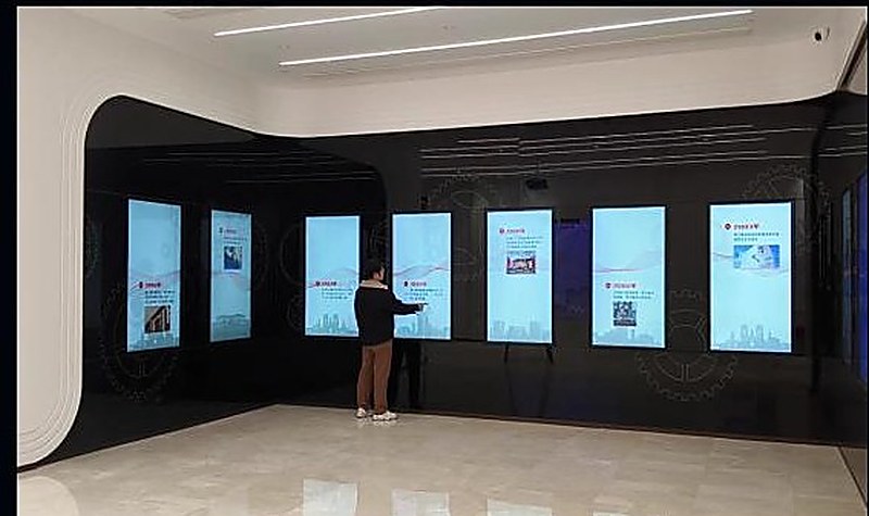 多屏互动展示 - 后台管理 · 内容统一发布