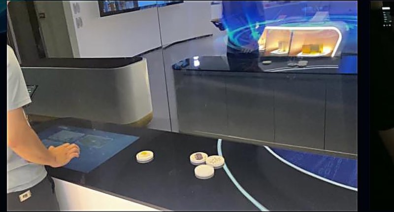物体识别互动 - 屏幕灯光 · 联动响应